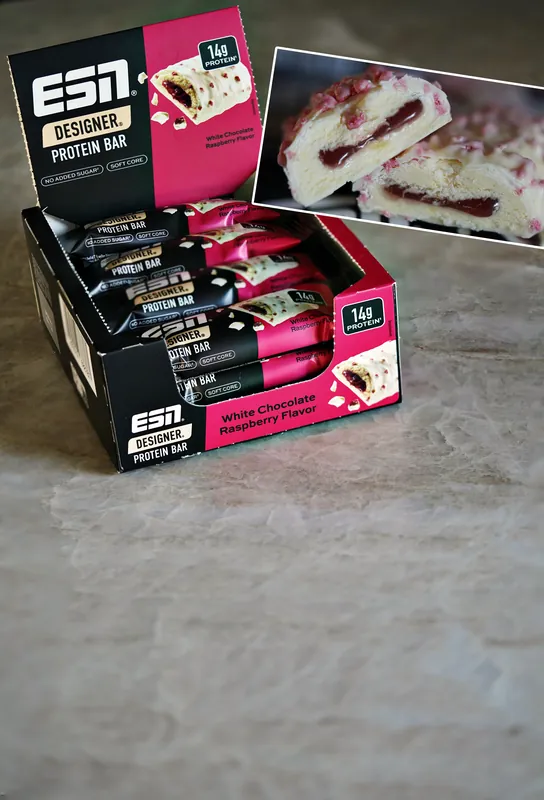 ESN Designer Bar – White Chocolate Raspberry, tagliata